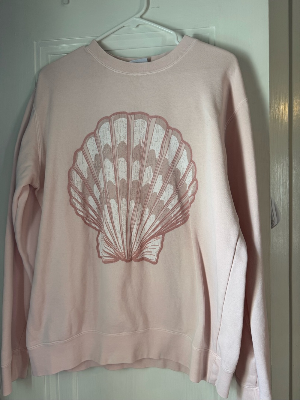 Living Fully Co. She Sells Seashells sweatshirt size medium